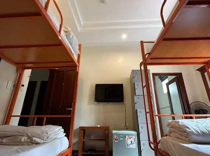 Nhà trọ Halong Lazy & Bar Hạ Long