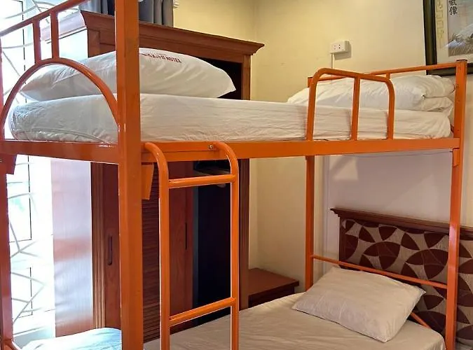 Halong Lazy & Bar Nhà trọ